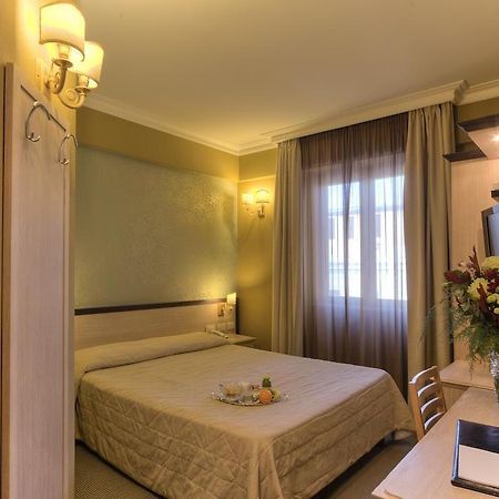 Hotel Galileo Roma Exterior foto